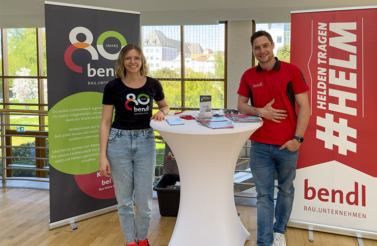 Daniela und Philipp bei der AzubiXperience in Günzburg