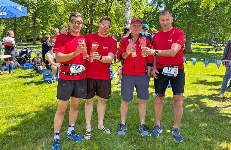 Die bendl Staffel auf dem Günzburger Alkoholfrei Cross-Triathlon 2025.