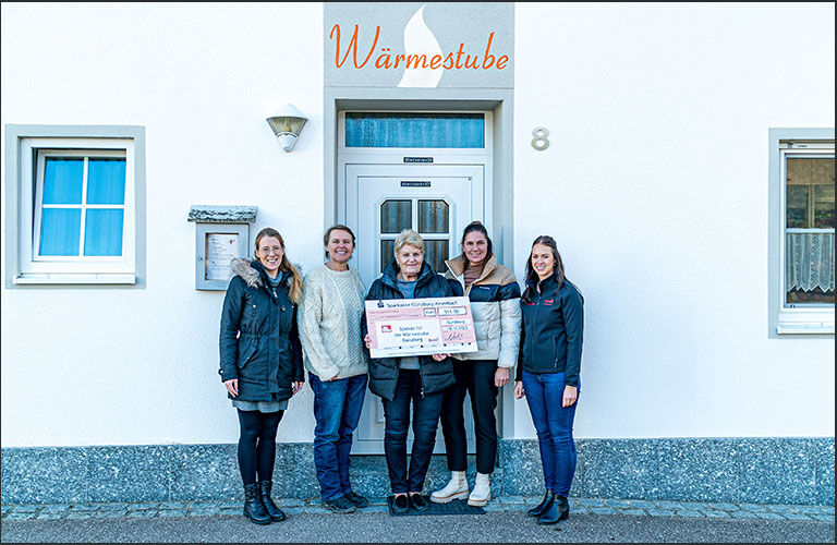 bendl-Mitarbeiter spenden für die Wärmestube in Günzburg.