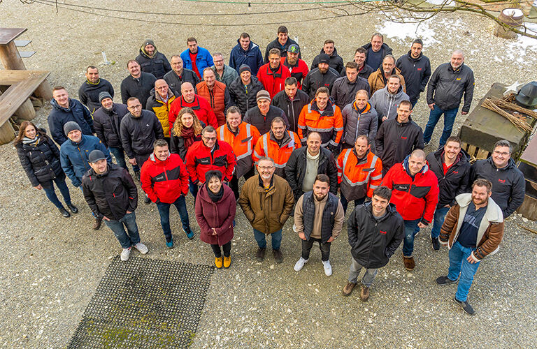 Gruppenbild mit allen technischen Führungskräften an den bendl-Poliertagen 2023