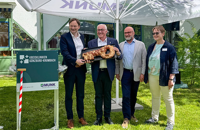 Einweihung des Kommunikations- und Erholungspavillons