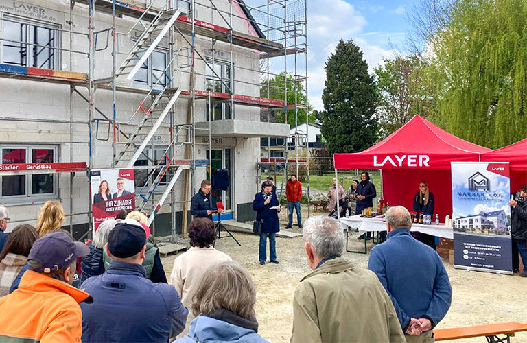 Richtfest in Friedberg: Das Bauprojekt nimmt sichtbar Gestalt an