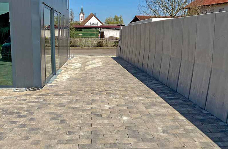 Pflasterarbeiten in Riedhausen, außgeführt durch den bendl Tiefbau.