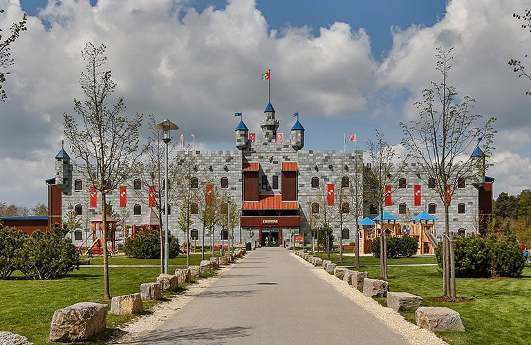 Rohbau einer Übernachtungsanlage der "Königsburg" Castle II